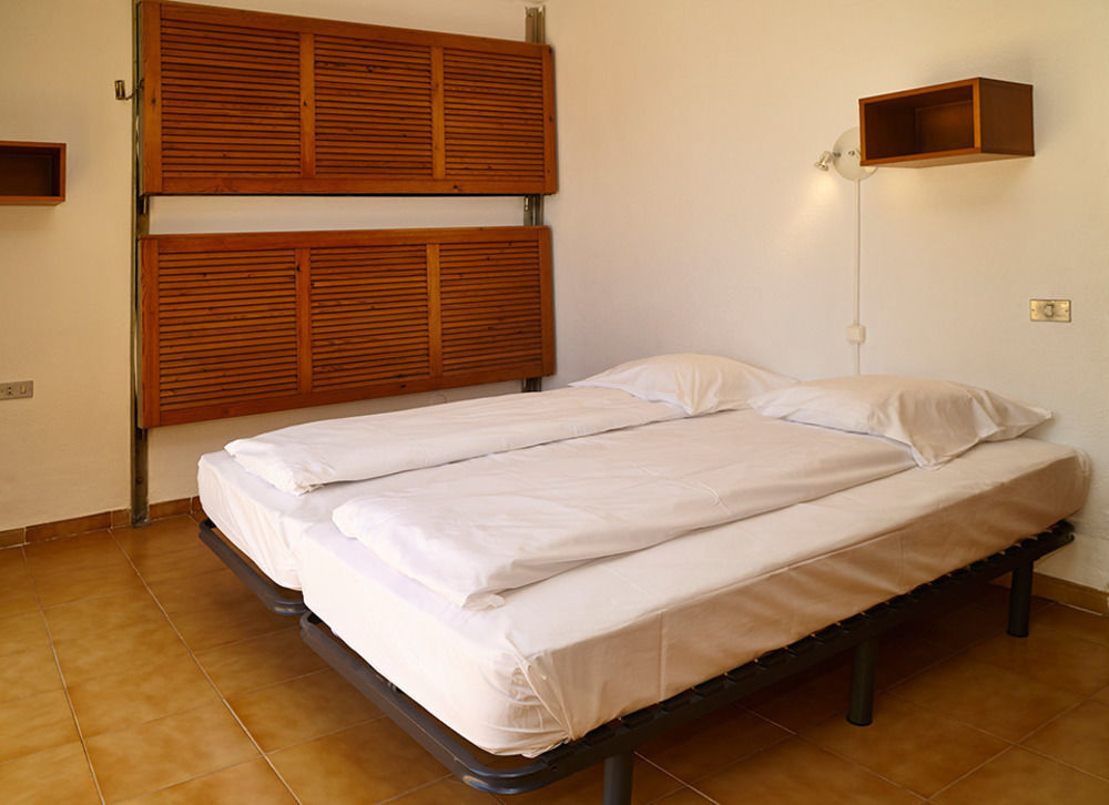 อปาร์ตาเมนโตส อัลบราตรอส Aparthotel กาเยาซัลวาเค ภายนอก รูปภาพ